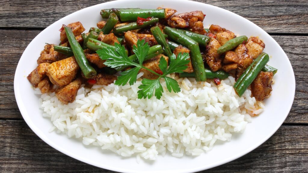 Kip teriyaki met rijst en sperziebonen - afval recepten caloriearm avondeten